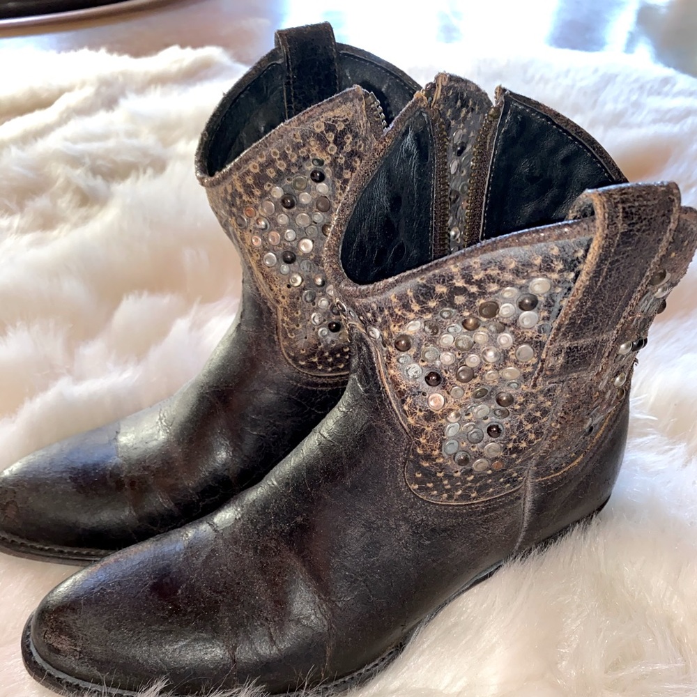 Frye Deborah studded boots